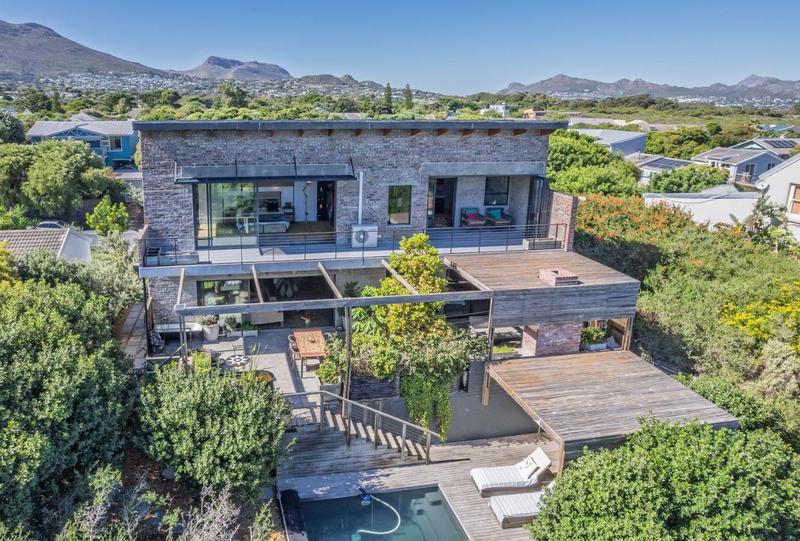 3 Bedroom Property for Sale in Noordhoek Western Cape